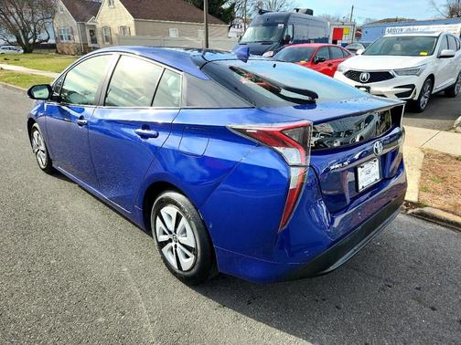 2018 Toyota Prius Three Touring