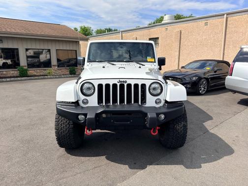 Bright White Clearcoat 2017 Jeep Wrangler Unlimited Winter 4x4 *Ltd Avail*