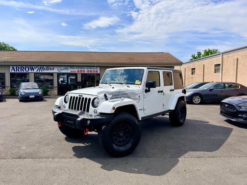 Bright White Clearcoat 2017 Jeep Wrangler Unlimited Winter 4x4 *Ltd Avail*