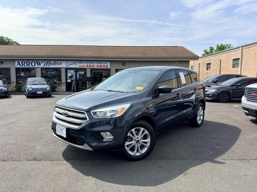 Baltic Sea Green Metallic 2019 Ford Escape SE FWD