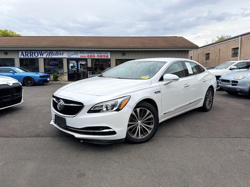 White Frost Tricoat 2018 Buick LaCrosse 4dr Sdn Essence FWD