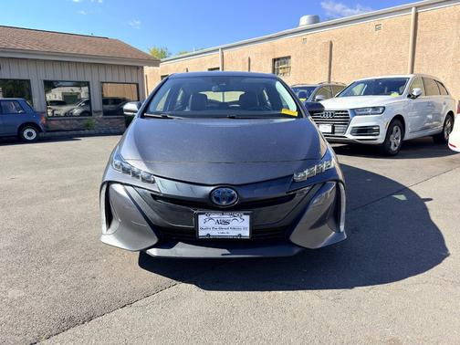 Magnetic Gray Metallic 2021 Toyota Prius Prime XLE (Natl)