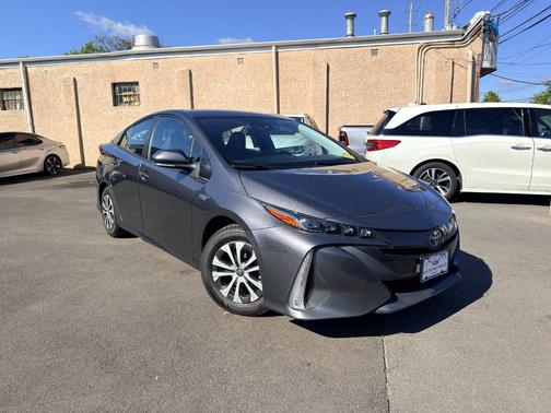 Magnetic Gray Metallic 2021 Toyota Prius Prime XLE (Natl)