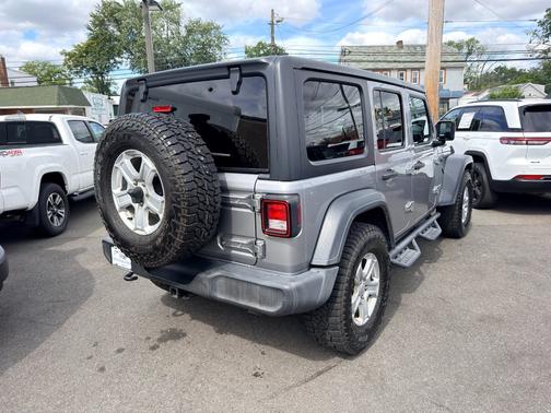 Billet Silver Metallic Clearcoat 2018 Jeep Wrangler Unlimited Sport S 4x4