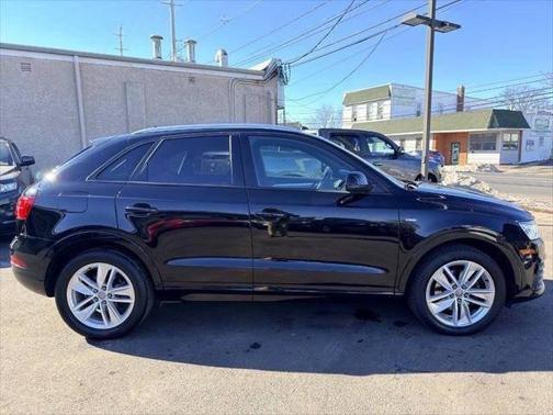 Brilliant Black 2018 Audi Q3 2.0 TFSI Premium quattro AWD