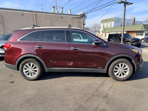 2018 Kia Sorento LX