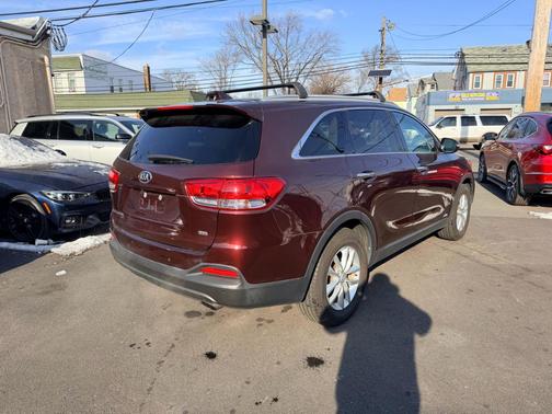 2018 Kia Sorento LX