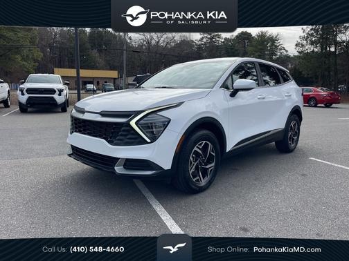 White Pearl 2025 Kia Sportage LX