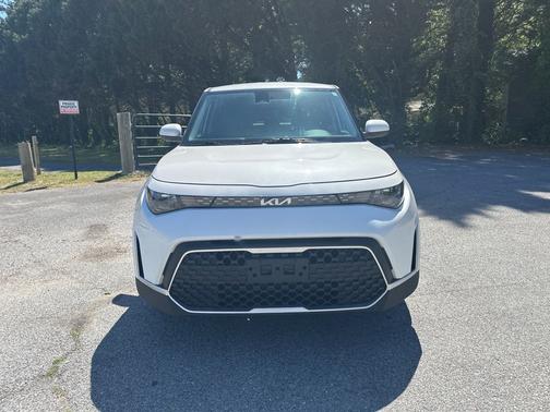 Snow White Pearl 2025 Kia Soul LX