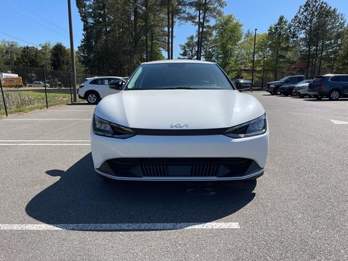 2022 Kia EV6 Light
