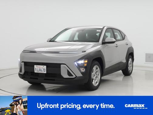Gray 2024 Hyundai KONA SE
