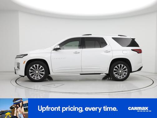 White 2023 Chevrolet Traverse Premier