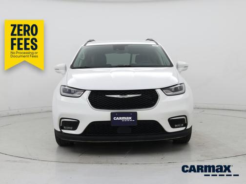 White 2022 Chrysler Pacifica Touring L