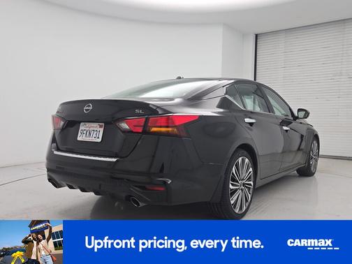 Black 2023 Nissan Altima SL