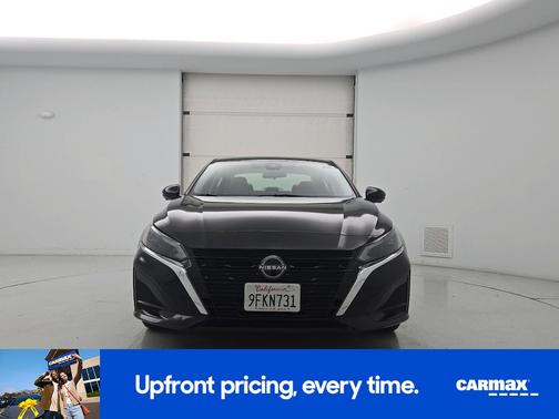 Black 2023 Nissan Altima SL