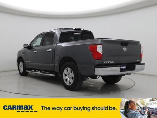2017 Nissan Titan SV