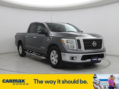 2017 Nissan Titan SV