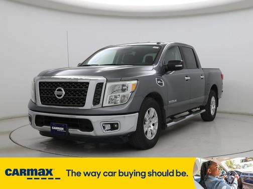 2017 Nissan Titan SV