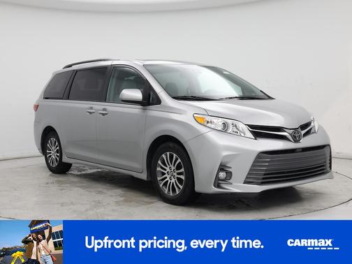 2020 Toyota Sienna XLE