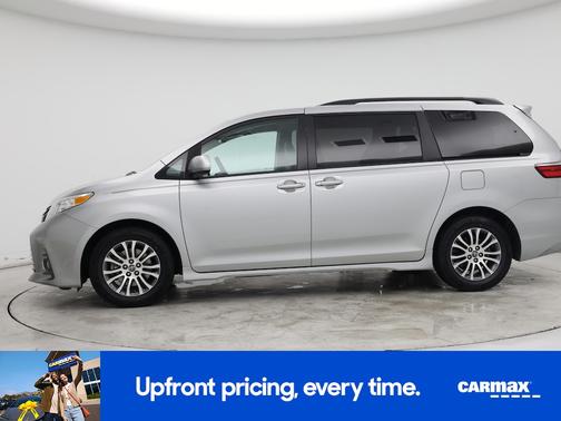 2020 Toyota Sienna XLE