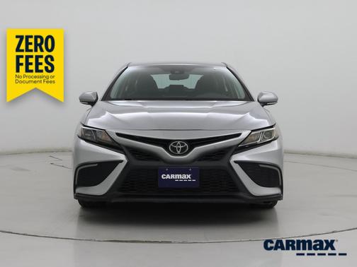 Silver 2023 Toyota Camry SE