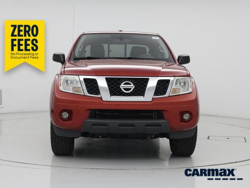 Red 2015 Nissan Frontier SV