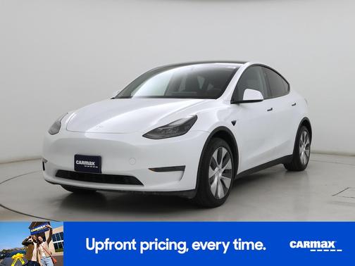 White 2024 Tesla Model Y Long Range