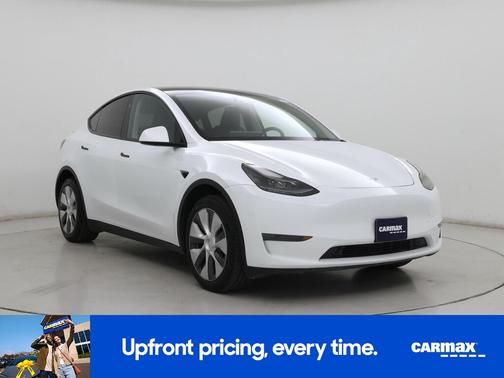White 2024 Tesla Model Y Long Range