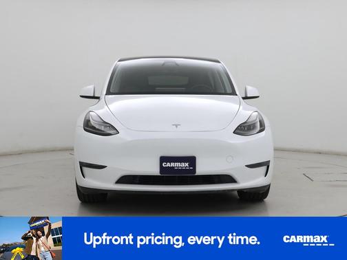 White 2024 Tesla Model Y Long Range