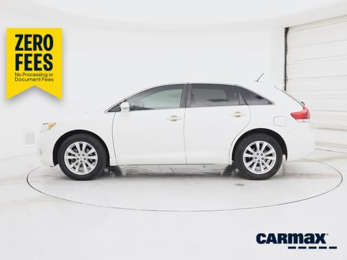 White 2015 Toyota Venza XLE