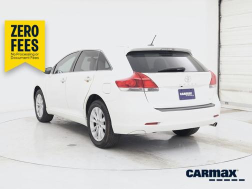 White 2015 Toyota Venza XLE