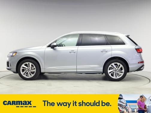 2023 Audi Q7 Premium Plus