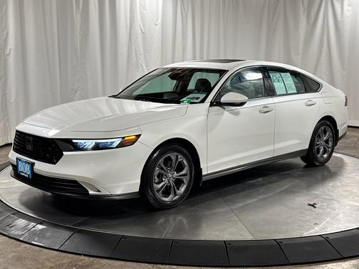 Platinum White Pearl 2024 Honda Accord