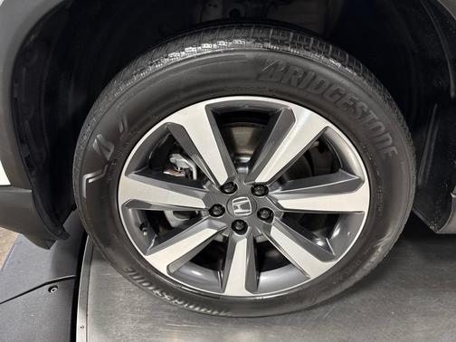Platinum White Pearl 2023 Honda Pilot