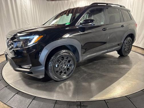 Crystal Black Pearl 2023 Honda Passport