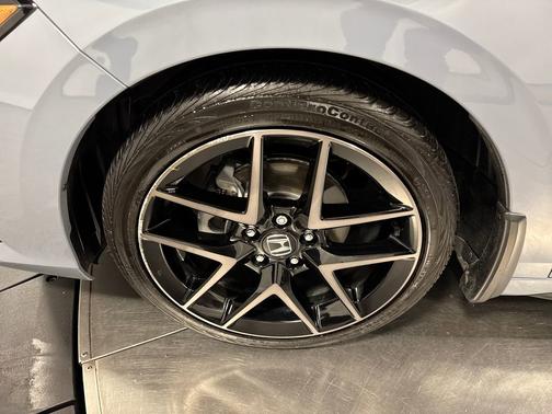 Sonic Gray Pearl 2024 Honda Civic