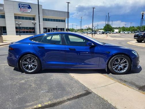 2022 Tesla Model S Base