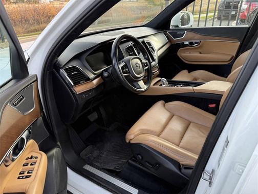 2017 Volvo XC90 Hybrid T8 Inscription