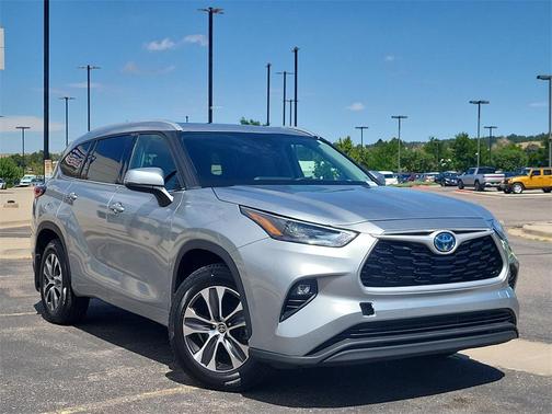 2022 Toyota Highlander Hybrid XLE