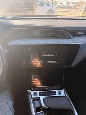 2022 Audi e-tron Premium