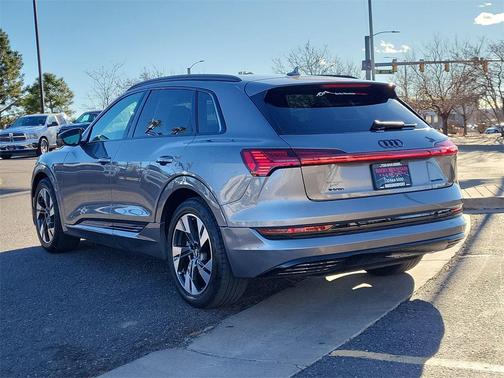 2022 Audi e-tron Premium