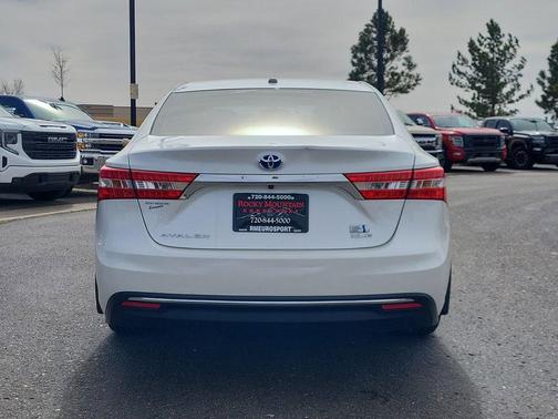 2013 Toyota Avalon Hybrid XLE Premium