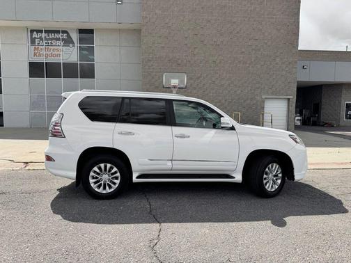 White 2019 Lexus GX 460 Premium