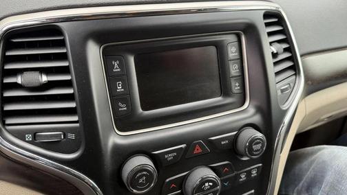 White 2015 Jeep Grand Cherokee Laredo