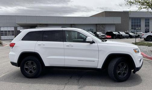 White 2015 Jeep Grand Cherokee Laredo