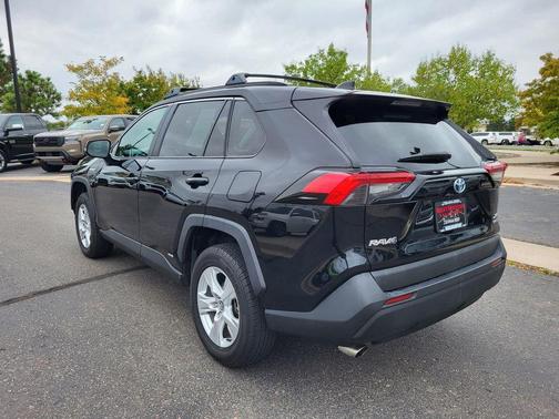2020 Toyota RAV4 Hybrid XLE