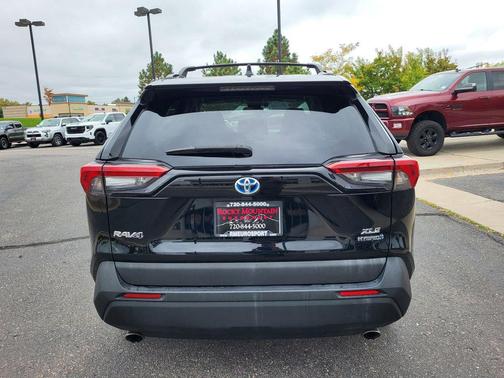 2020 Toyota RAV4 Hybrid XLE
