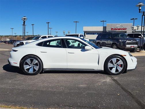 2022 Porsche Taycan 4S