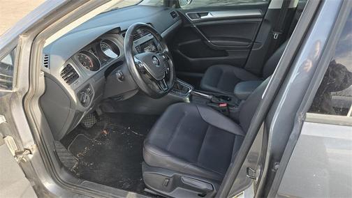 2015 Volkswagen Golf Auto TSI S