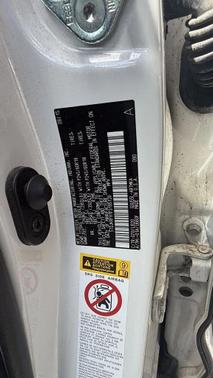 White 2015 Toyota Highlander XLE
